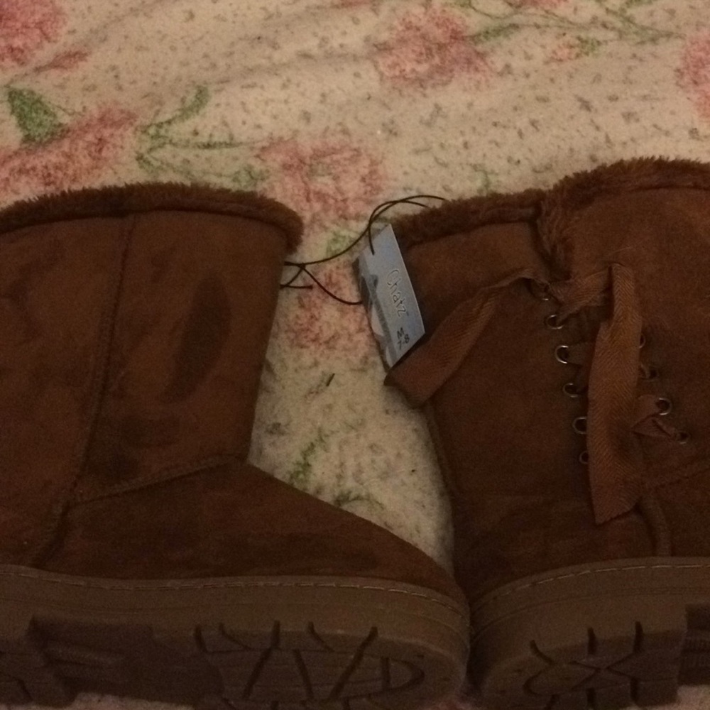 Chats sz 7-8 M lady winter brown boots
